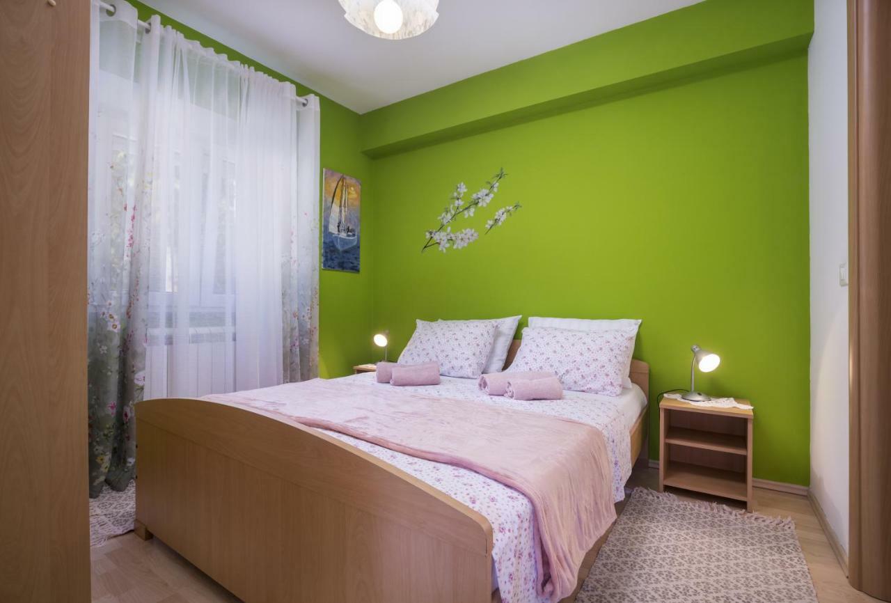 Apartments Ella Rovinj Exterior photo